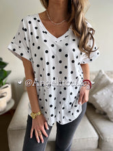 Cargar imagen en el visor de la galería, Polera lunares Macarena-AngelitoChic