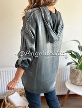 Cargar imagen en el visor de la galería, Polerón seda Fiorella - AngelitoChic