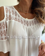 Cargar imagen en el visor de la galería, Polera broderí Alicia-AngelitoChic