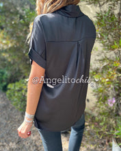 Cargar imagen en el visor de la galería, Blusa Satin Isabella - AngelitoChic