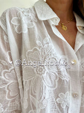 Cargar imagen en el visor de la galería, Blusa bordada Chic