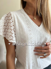 Cargar imagen en el visor de la galería, Polera broderí - AngelitoChic