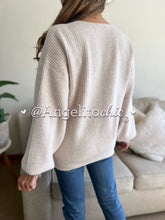 Cargar imagen en el visor de la galería, Sweater Maria Ignacia-AngelitoChic 
