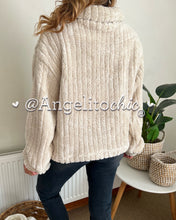 Cargar imagen en el visor de la galería, Chaqueta peludita María - AngelitoChic 
