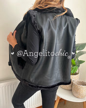 Cargar imagen en el visor de la galería, Chaqueta ecocuero sin mangas Laura - AngelitoChic 
