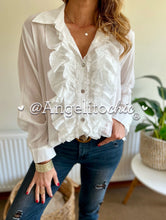 Cargar imagen en el visor de la galería, Blusa volados Trini - AngelitoChic 

