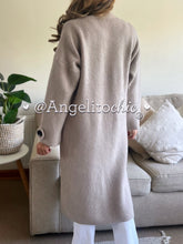 Cargar imagen en el visor de la galería, Tapado básico largo Eva- AngelitoChic 
