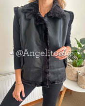 Cargar imagen en el visor de la galería, Chaqueta ecocuero sin mangas Laura - AngelitoChic 
