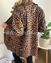 Cargar imagen en el visor de la galería, Blazer print Anahita - AngelitoChic
