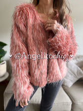 Cargar imagen en el visor de la galería, Abrigo peludo Carla
