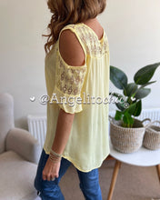 Cargar imagen en el visor de la galería, Polera broderí Alicia-AngelitoChic
