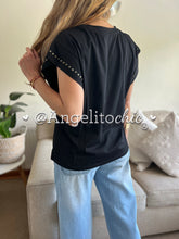 Cargar imagen en el visor de la galería, Polera Tachitas
