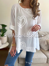 Cargar imagen en el visor de la galería, Blusa corazones
