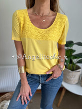 Cargar imagen en el visor de la galería, Polera broderi Francisca
