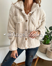 Cargar imagen en el visor de la galería, Chaqueta peludita María - AngelitoChic 
