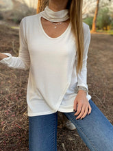 Cargar imagen en el visor de la galería, Polera hilo Lina - AngelitoChic
