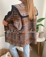 Cargar imagen en el visor de la galería, Abrigo cuadrillé Amanda - AngelitoChic
