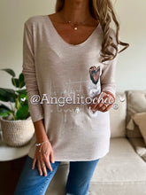 Cargar imagen en el visor de la galería, Polera básica tres corazones- AngelitoChic
