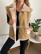 Cargar imagen en el visor de la galería, Chaqueta ecocuero sin mangas Laura - AngelitoChic 
