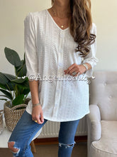 Cargar imagen en el visor de la galería, Blusa Broderí Manga 3/4 Domi - AngelitoChic
