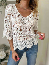 Cargar imagen en el visor de la galería, Blusita Michelle - AngelitoChic
