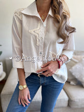 Cargar imagen en el visor de la galería, Blusa estrella Lucia
