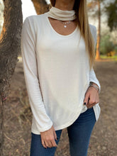 Cargar imagen en el visor de la galería, Polera hilo Lina - AngelitoChic
