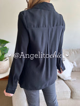 Cargar imagen en el visor de la galería, Blusa corazón lentejuelas
