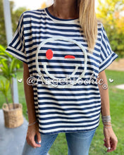 Cargar imagen en el visor de la galería, Oversize carita feliz - AngelitoChic
